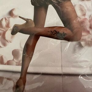 OMSA Italian Hosiery Fashion Tights Black with Floral Ribbon Tattoo Detail Large